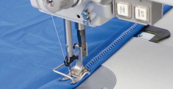Machine à coudre industrielle ZIGZAG avec coupe fil Durkopp ADLER 523i-447 – Image 3